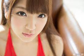 Shiori Kimura สาวเอวีหน้าใสกับเส้นทางสู่ดาวรุ่งแห่งวงการญี่ปุ่น เปิดประวัติและผลงานที่ทำให้เธอกลายเป็นขวัญใจแฟนคลับทั่วเอเชีย